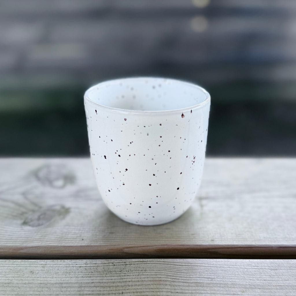 Mug - en grès blanc moucheté